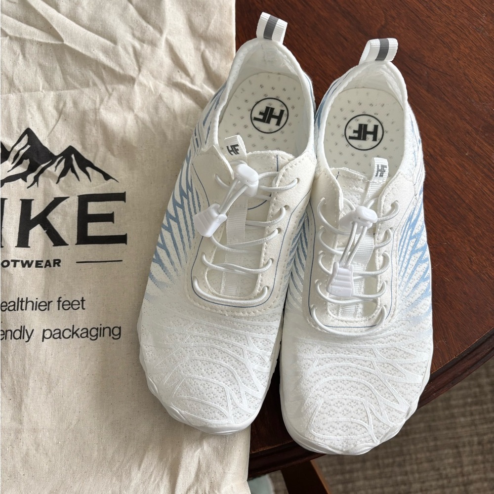 White and Blue Athletic Shoes NWT 7.5